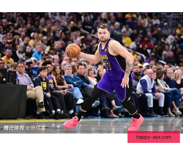 詹姆斯率湖人逆转勇士重返西部前三引热议全场爆砍四十分创赛季新高